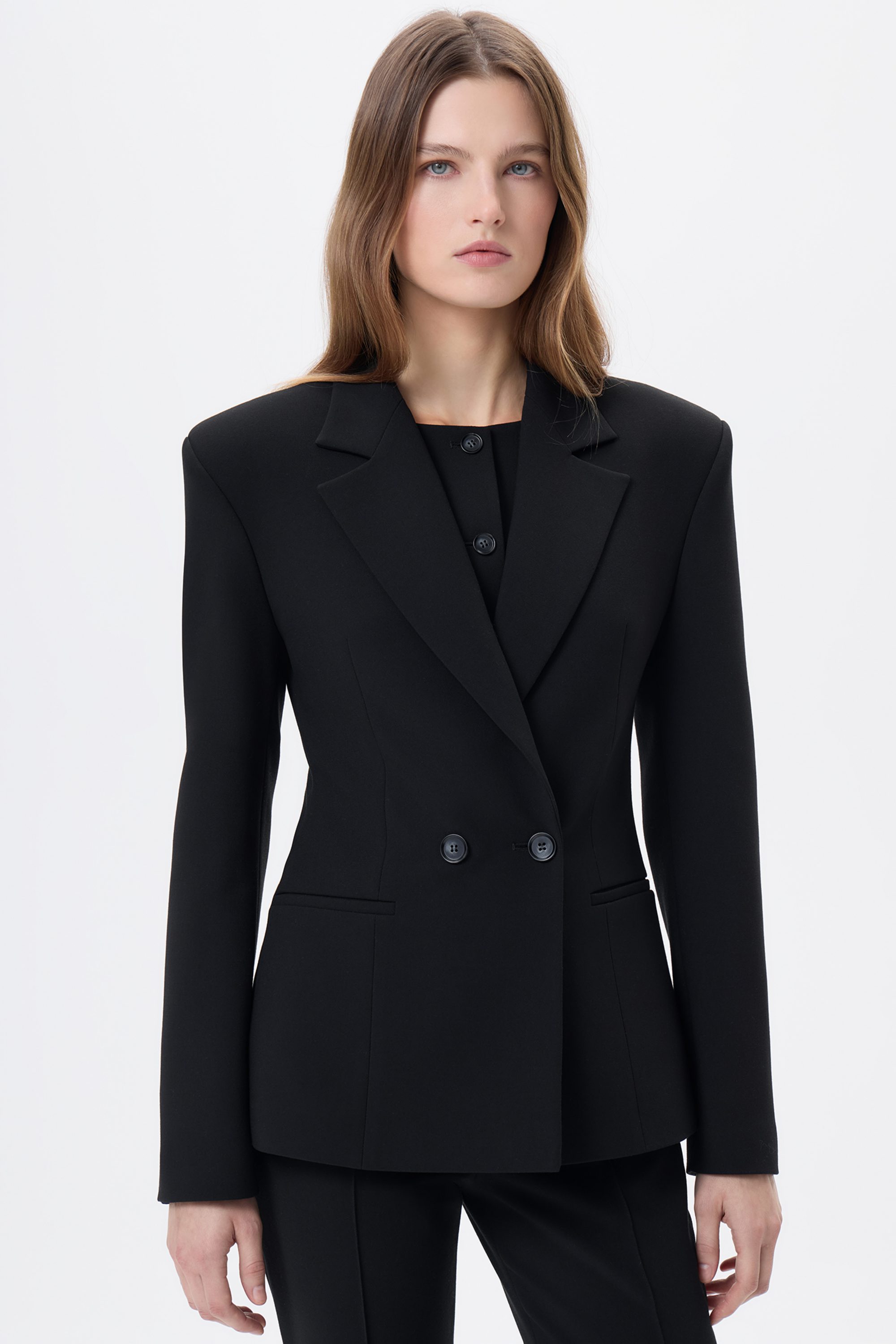 Жакет двубортный приталенный черный