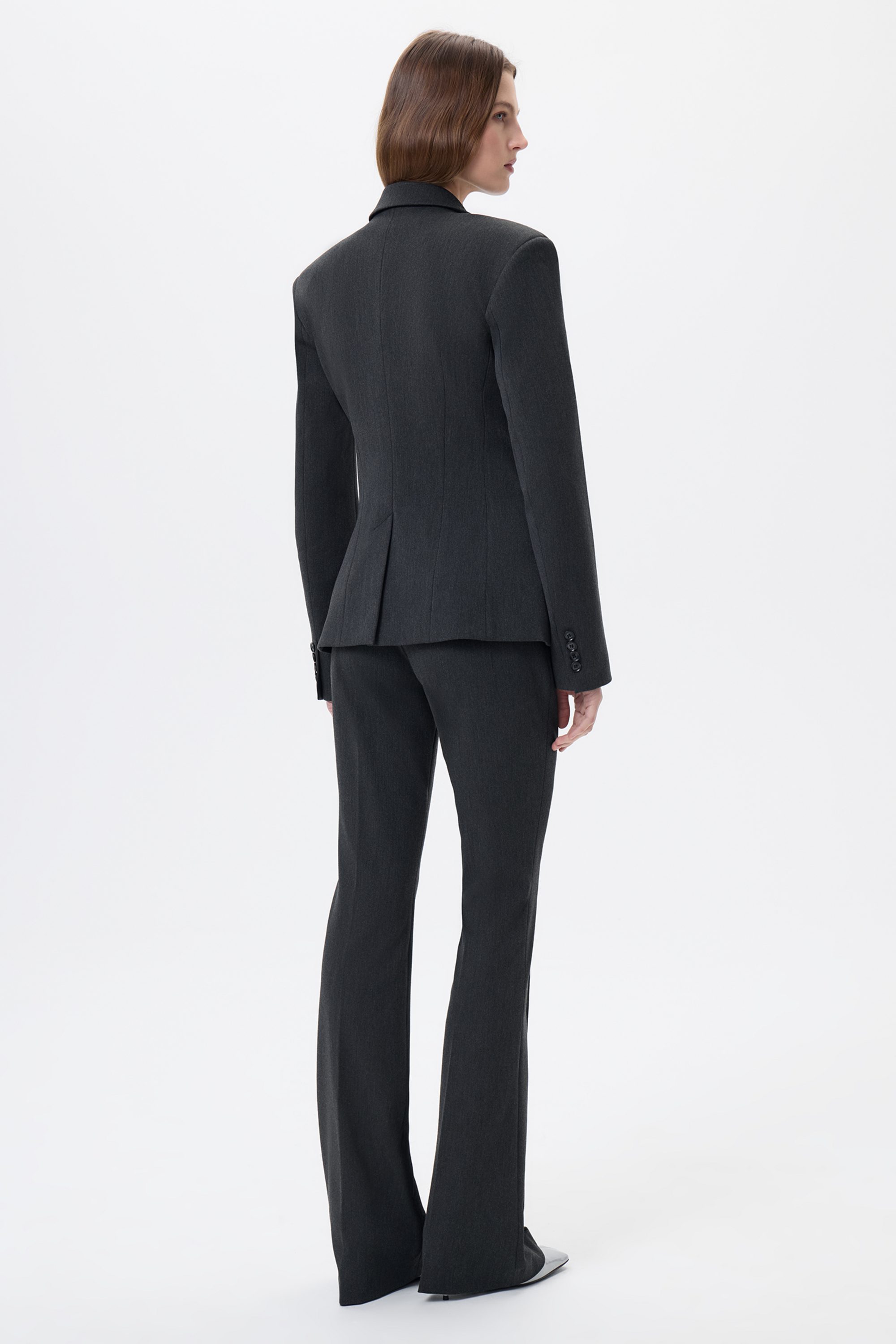 Жакет двубортный приталенный серый