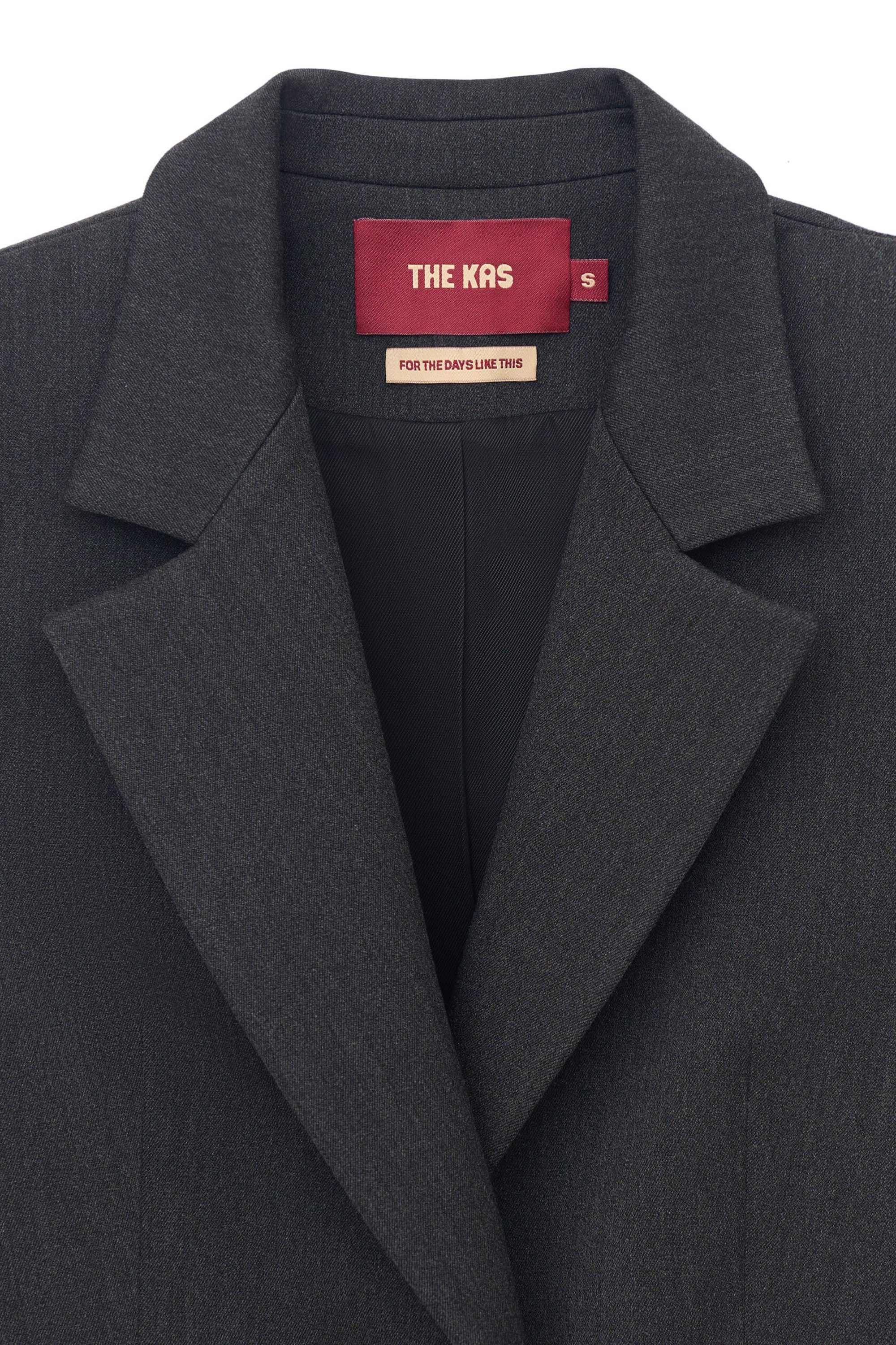 Жакет двубортный приталенный серый