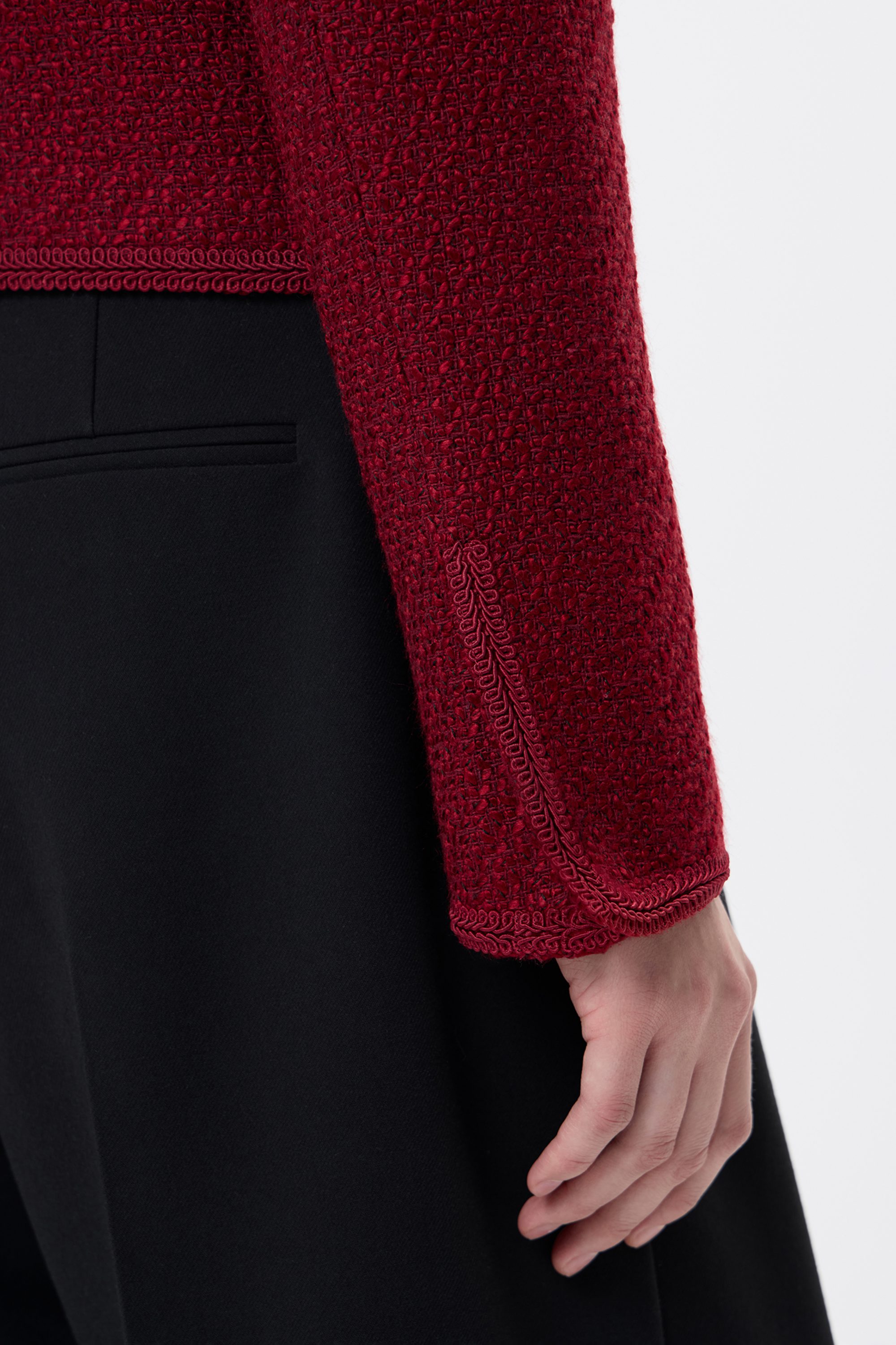 Жакет из твида с накладными карманами