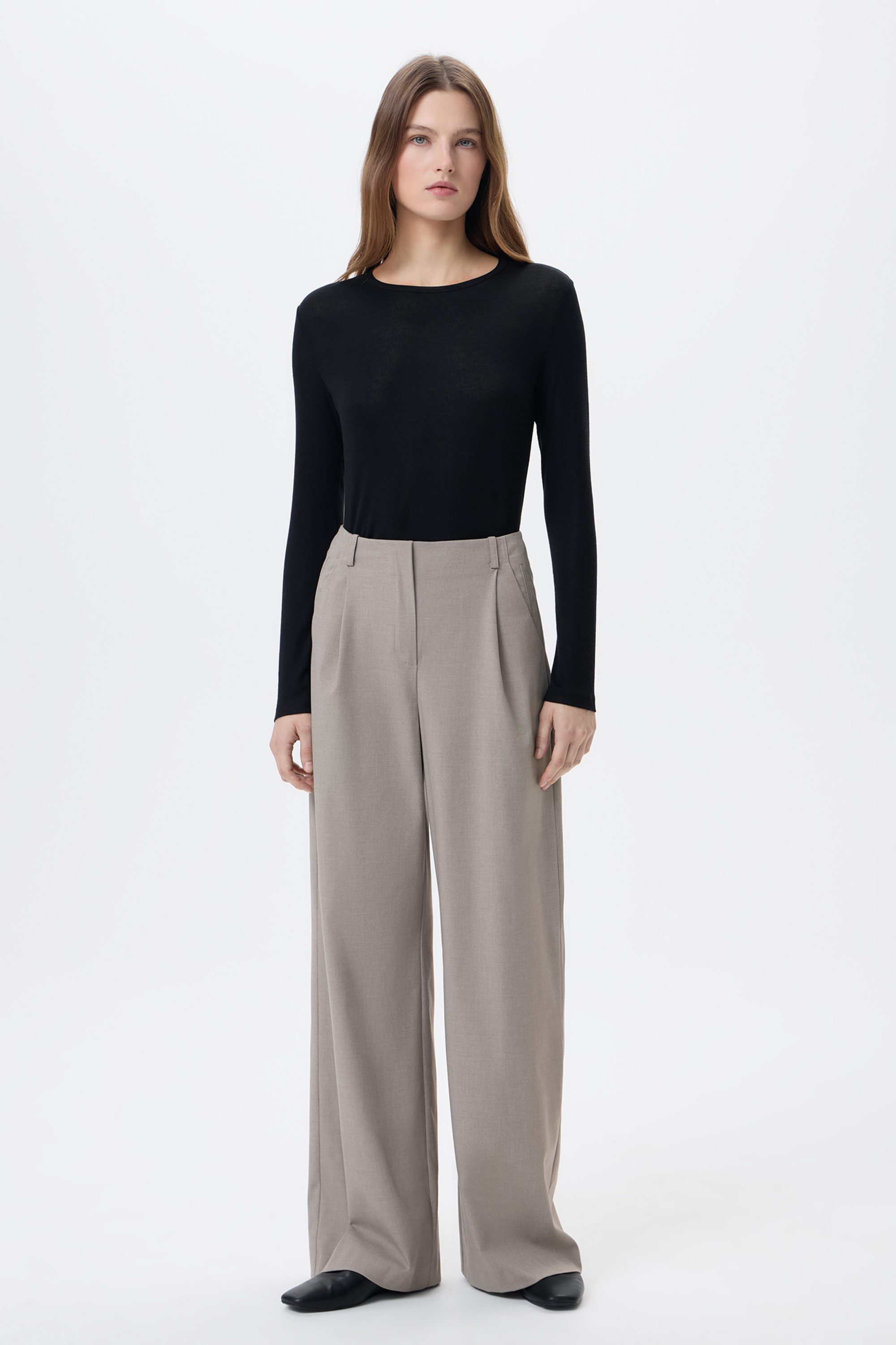 Лонгслив черный из тонкого трикотажа с добавлением шерсти