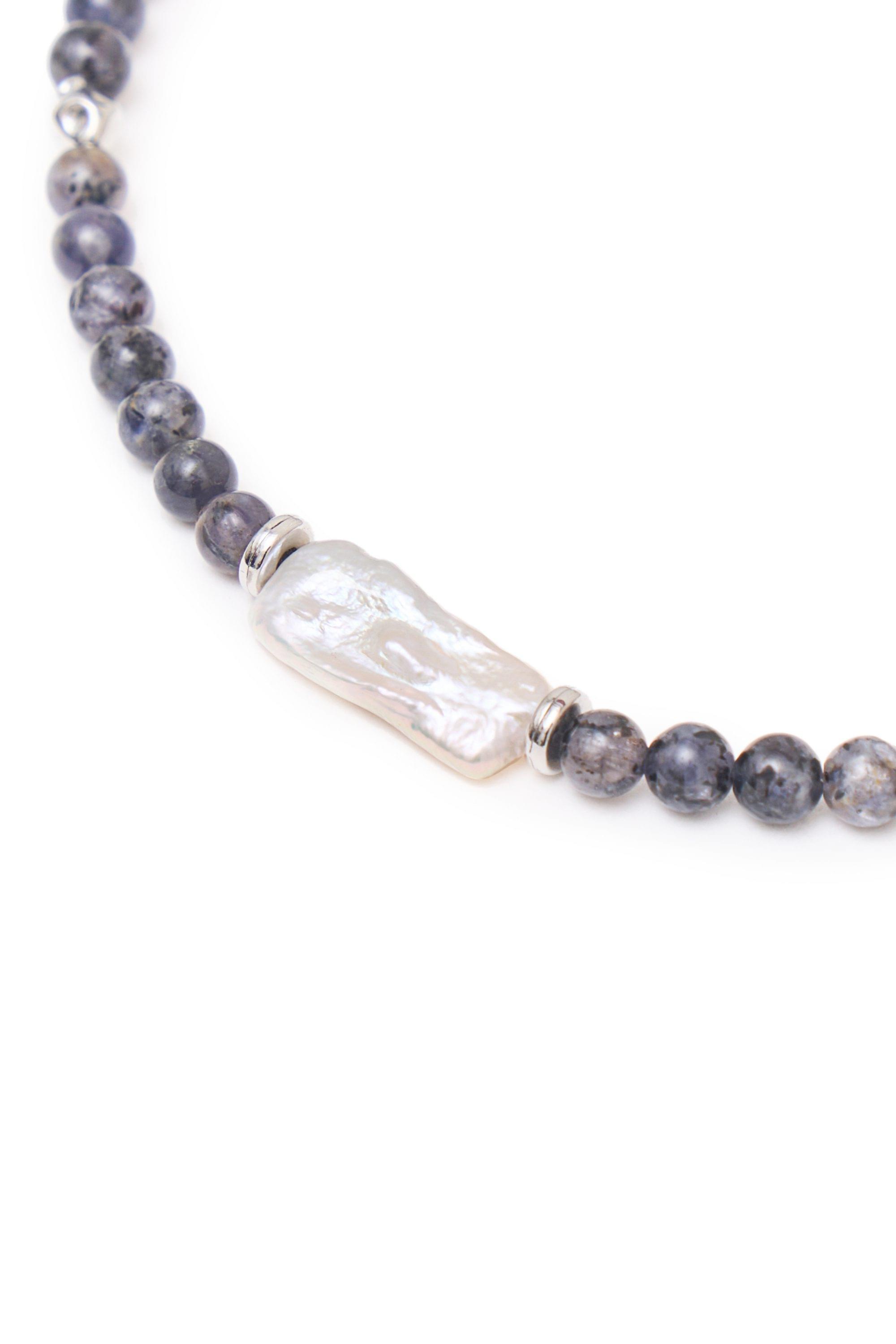 Ожерелье из иолита