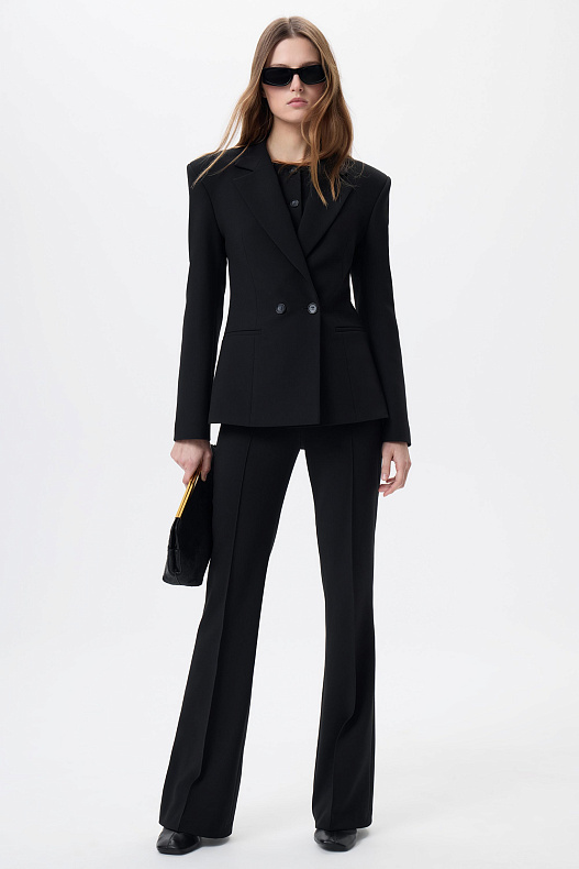 Жакет двубортный приталенный черный