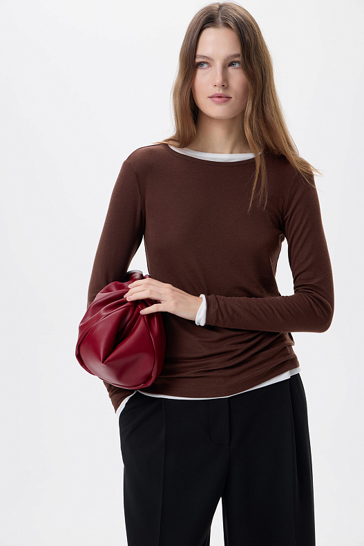 Лонгслив шоколадный из тонкого трикотажа с добавлением шерсти