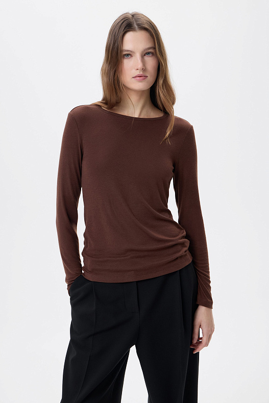 Лонгслив шоколадный из тонкого трикотажа с добавлением шерсти